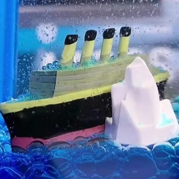 Titanic Cruise Iceberg